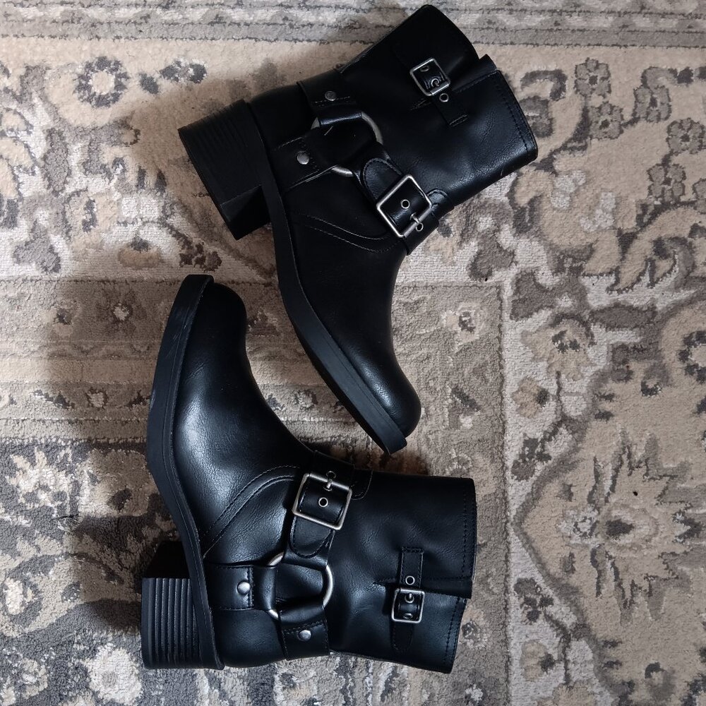 Brand new American eagle moto boot 6.5 black faux leather heel biker ankle booti